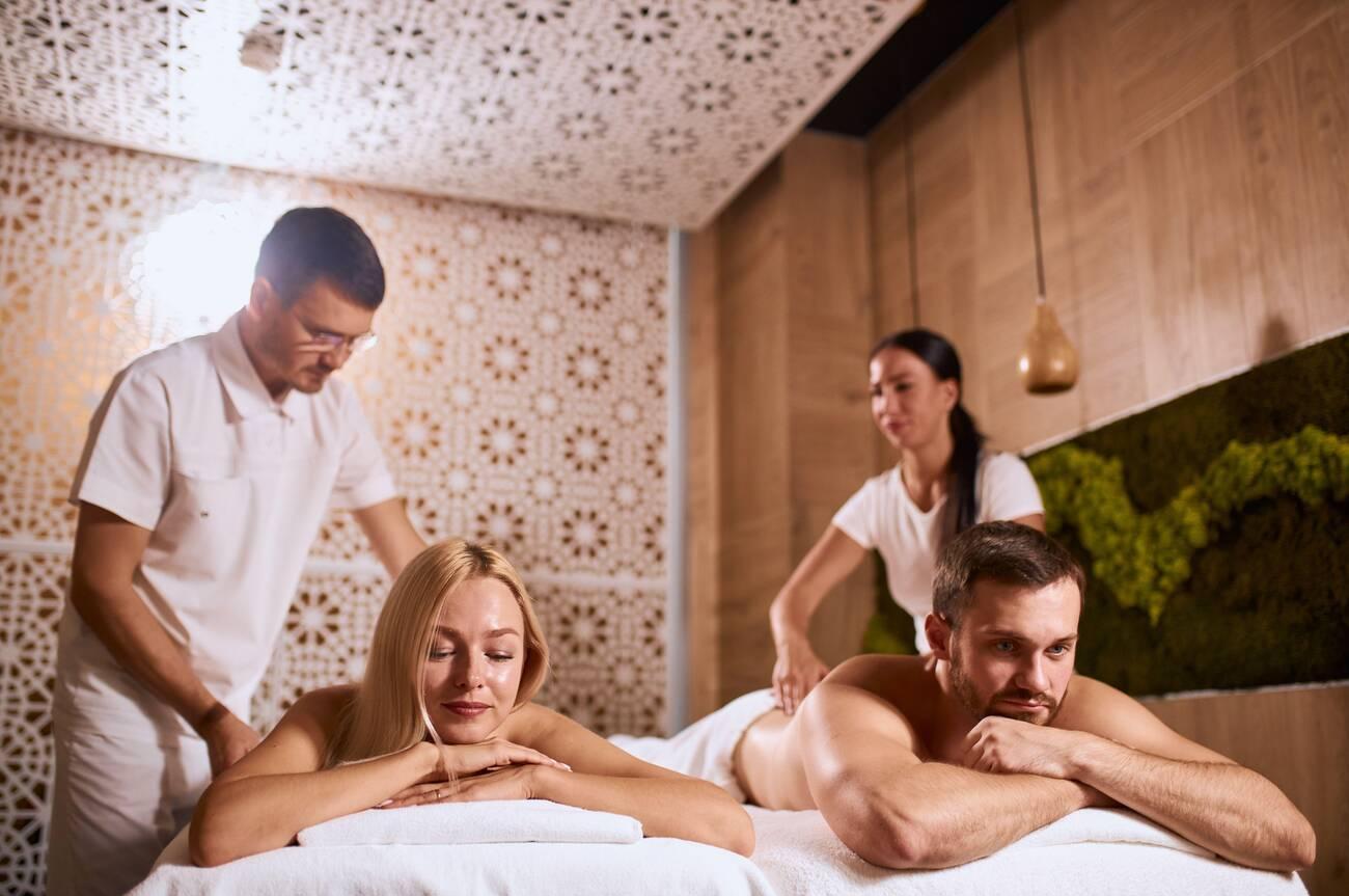 Top-Rated Ayurvedic Massage at Home in Gurgaon | Book in Minutes